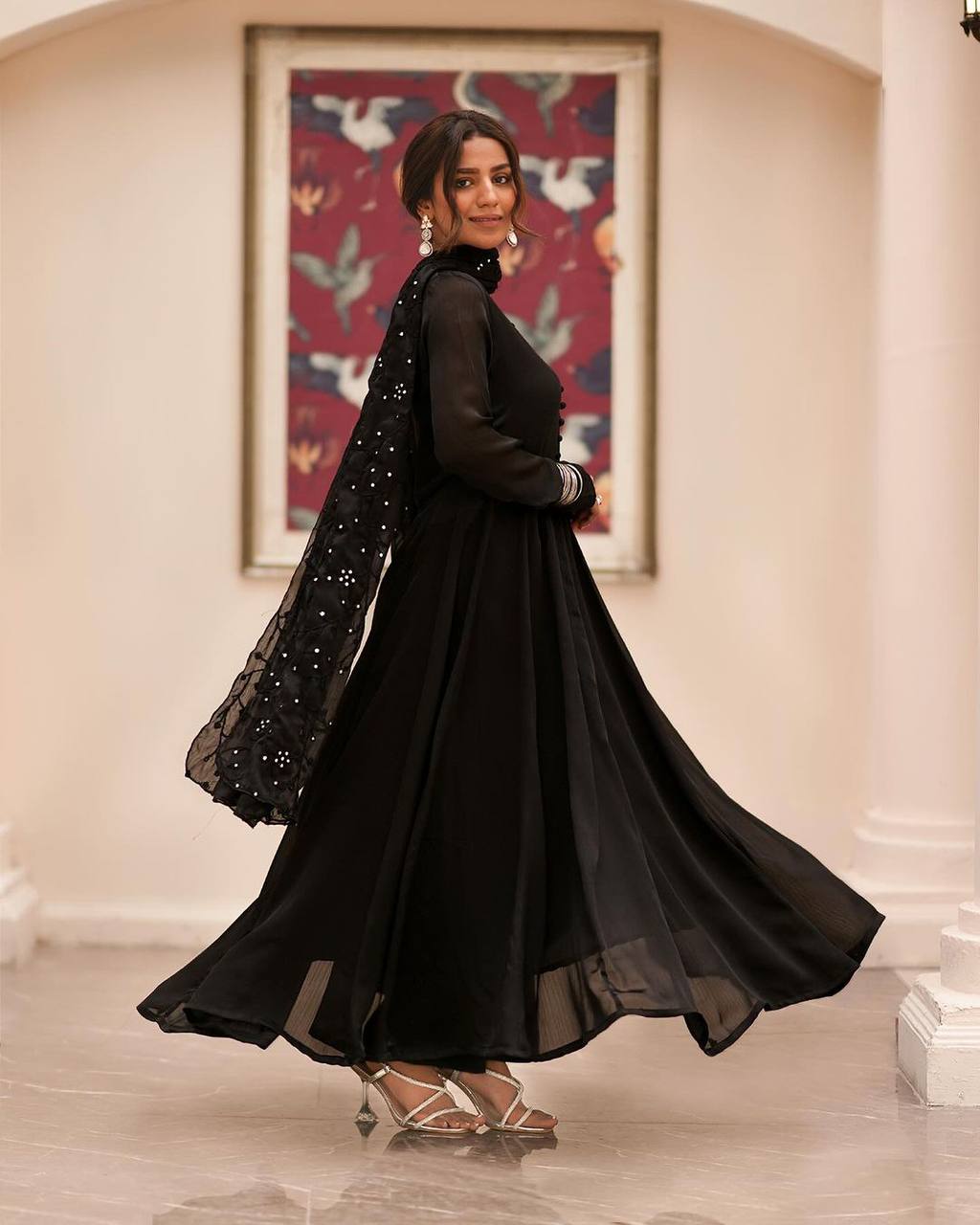 Black Anarkali suit set with full heavy dupatta LF-6008